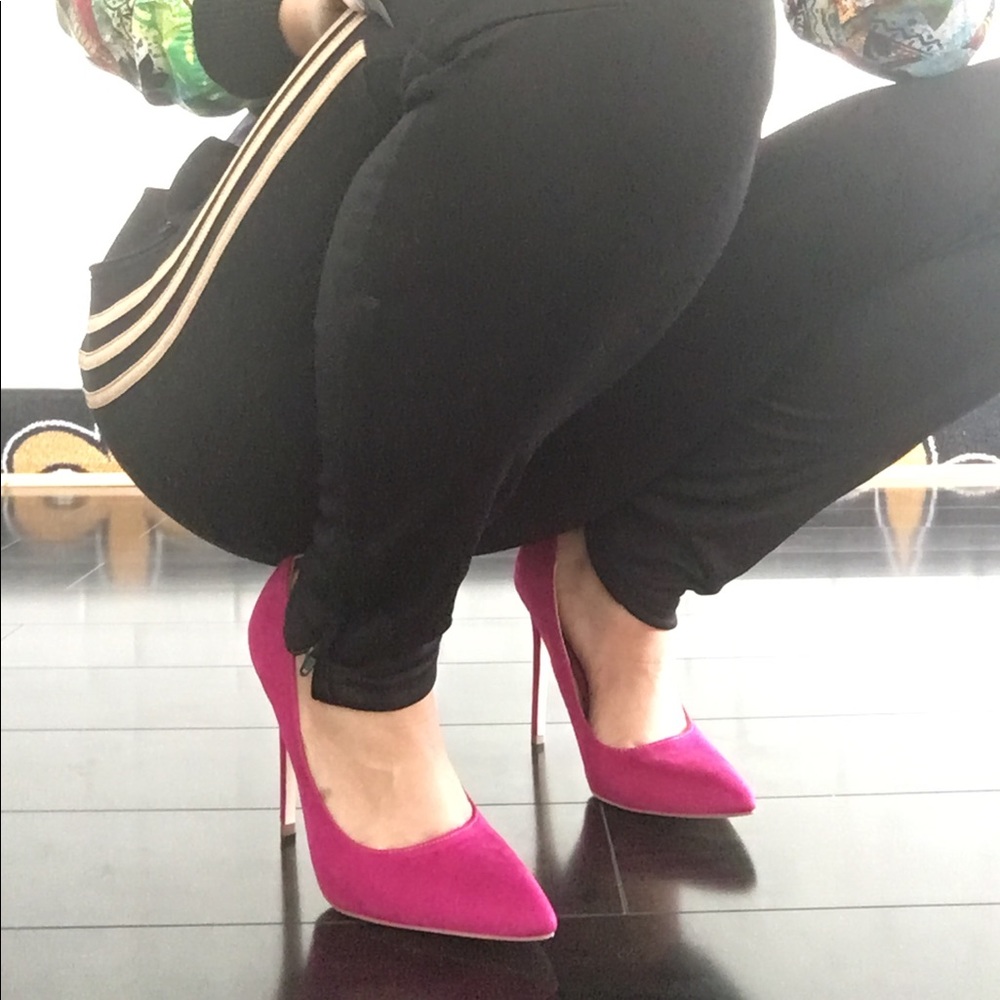 🙅🏻‍♀️ SOLD OUT CLEARANCE Fuchsia Pink Heels - Picture 2 of 8